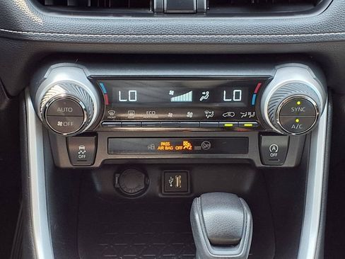 Used 2023 Toyota RAV4 XLE w/ Convenience Package FWD image 16
