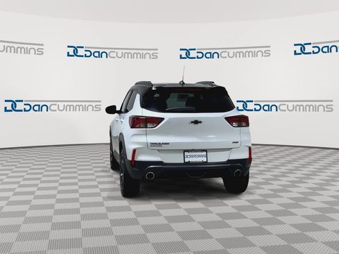 Used 2021 Chevrolet TrailBlazer RS FWD image 8
