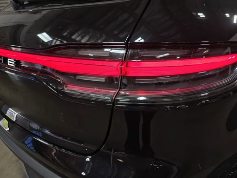 New 2025 Porsche Macan image 30