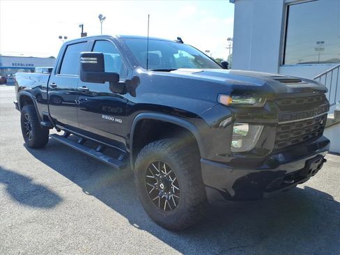 Used 2023 Chevrolet Silverado 2500 Custom w/ Custom Value Package AWD/4WD image 2