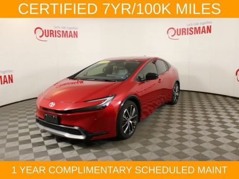 Used 2025 Toyota Prius XLE FWD image 2