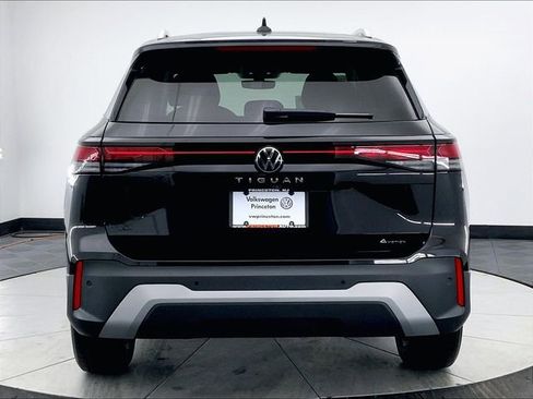 New 2026 Volkswagen Tiguan S image 5