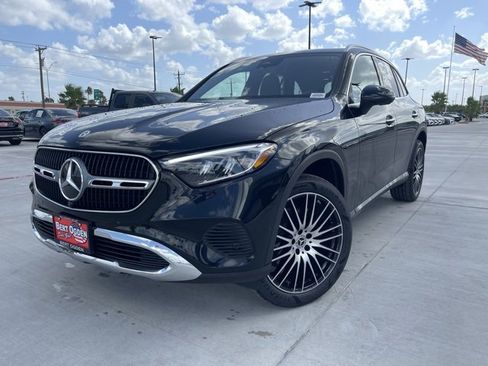New 2025 Mercedes-Benz GLC 300 image 3