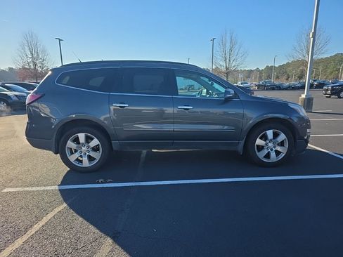 Used 2014 Chevrolet Traverse LTZ image 9