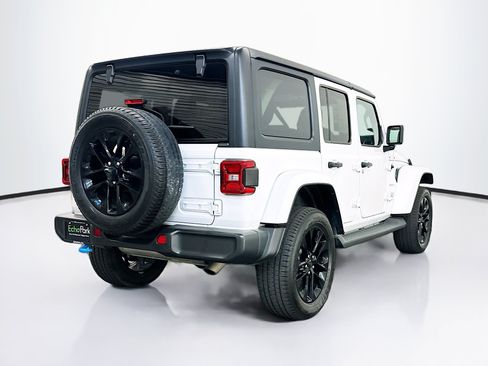 Used 2023 Jeep Wrangler Unlimited Sahara w/ Cold Weather Group AWD/4WD image 9