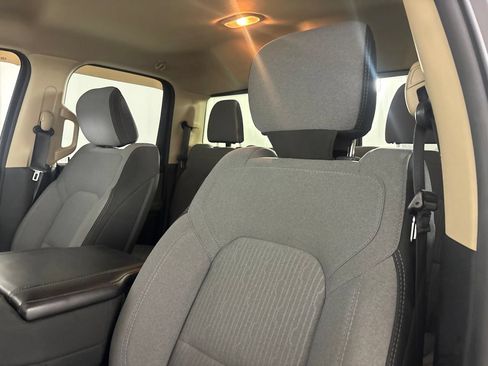 Used 2019 RAM 1500 Big Horn AWD/4WD image 11