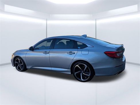 Used 2019 Honda Accord Sport image 5
