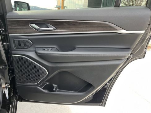 New 2026 Jeep Grand Cherokee L Limited image 27