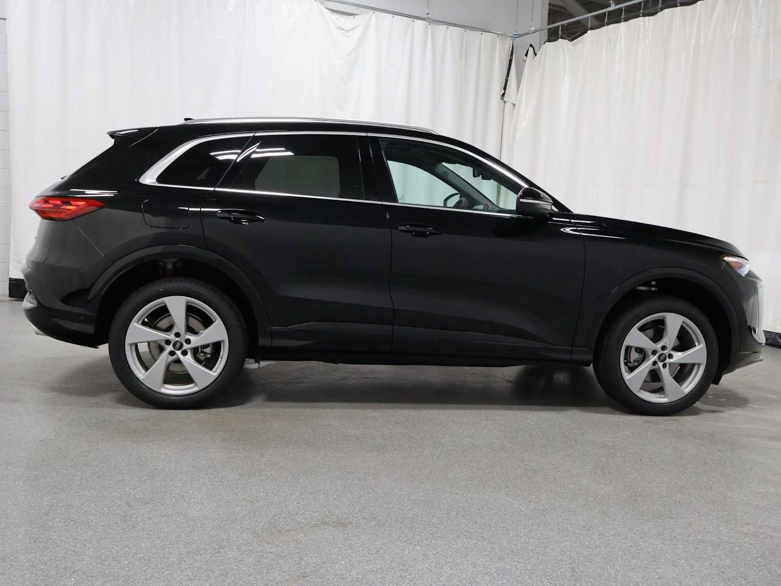 New 2026 Audi Q5 Premium AWD/4WD image 10