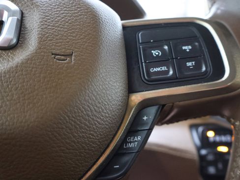 Used 2022 RAM 2500 Limited AWD/4WD image 14