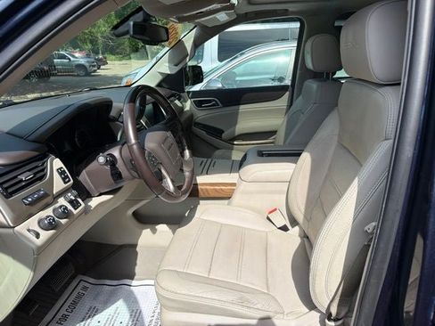 Used 2020 GMC Yukon XL Denali w/ Denali Ultimate Package AWD/4WD image 9