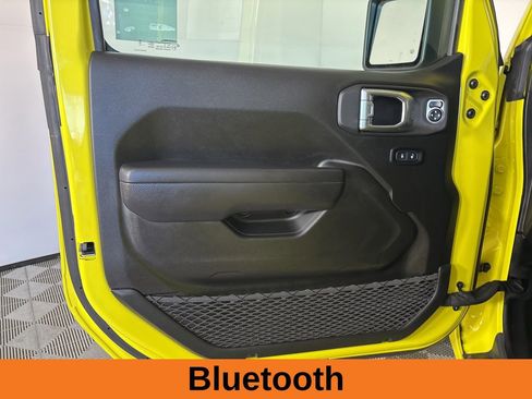 Used 2024 Jeep Gladiator Sport image 9