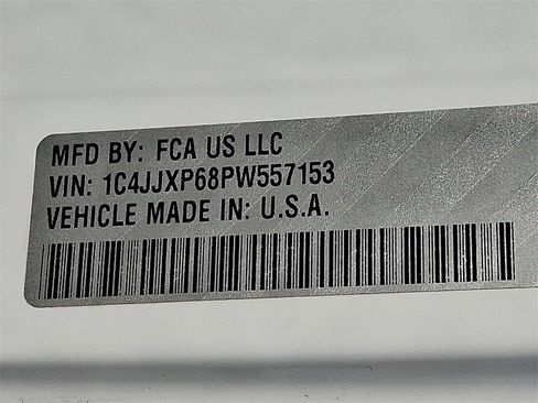 Used 2023 Jeep Wrangler Unlimited Sahara w/ Cold Weather Group image 27