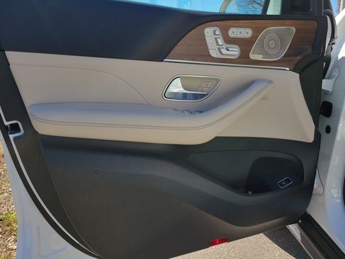 Certified 2026 Mercedes-Benz GLS 450 4MATIC image 22