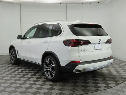 Certified 2026 BMW X5 sDrive40i w/ Climate Comfort Package image 8