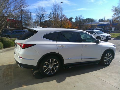 Used 2022 Acura MDX FWD w/ Technology Package image 13