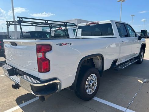Used 2025 Chevrolet Silverado 2500 LT w/ Convenience Package AWD/4WD image 6