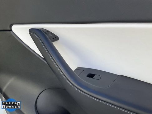 Used 2021 Tesla Model Y Long Range image 59