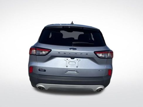 Certified 2022 Ford Escape SE image 4