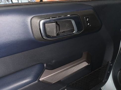 Used 2023 Ford Bronco Outer Banks AWD/4WD image 13