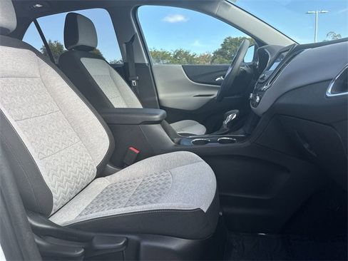 Used 2023 Chevrolet Equinox LS w/ LS Convenience Package image 29