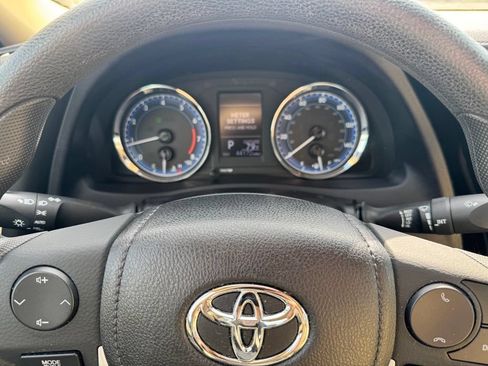 Used 2019 Toyota Corolla LE FWD image 24