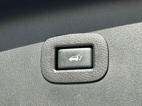 Used 2019 INFINITI QX80 Limited w/ All-Season Package image 36