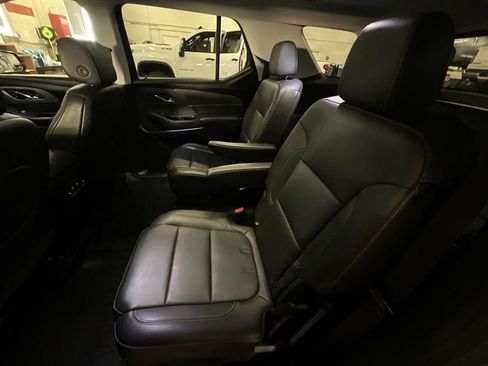Used 2021 Chevrolet Traverse RS w/ LPO, Floor Liner Package image 31