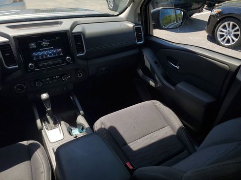 Used 2024 Nissan Frontier SV w/ Technology Package image 17