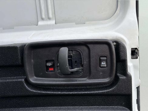 Used 2016 Chevrolet Express 3500 Extended RWD image 13