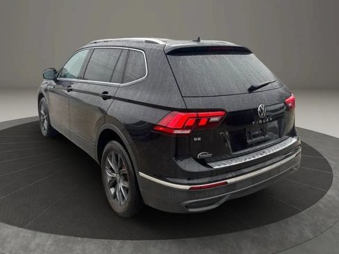 Used 2022 Volkswagen Tiguan SE w/ Panoramic Sunroof Package AWD/4WD image 5
