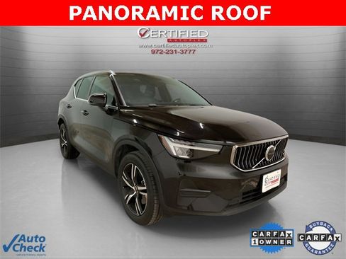 Used 2025 Volvo XC40 B5 Core image 3