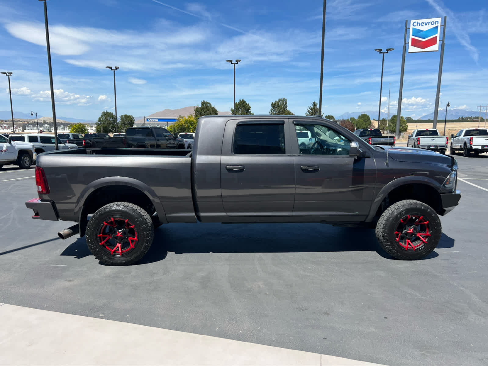 Used 2017 RAM 3500 Laramie w/ Sport Appearance Group AWD/4WD image 6