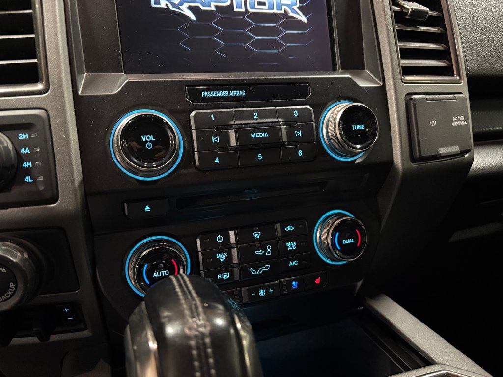 Used 2018 Ford F150 Raptor w/ Equipment Group 802A Luxury AWD/4WD image 32