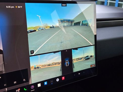 Used 2025 Tesla Cybertruck AWD Crew Cab image 34