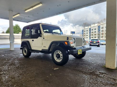 Used 1997 Jeep Wrangler SE image 5