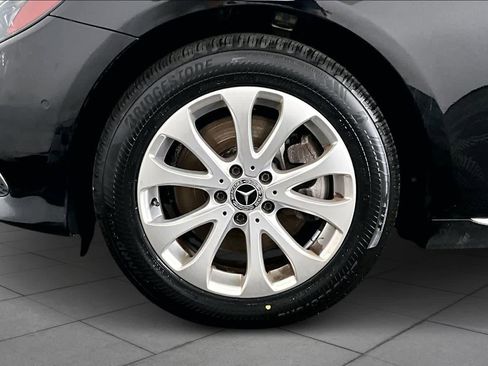 Used 2018 Mercedes-Benz E 300 4MATIC image 11