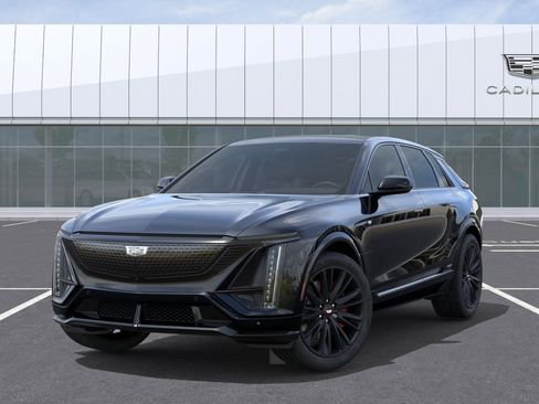 New 2026 Cadillac Lyriq V w/ LPO, Floor Liner Package AWD/4WD image 6
