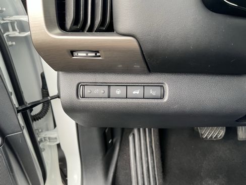 Certified 2024 Nissan Pathfinder Platinum w/ Cargo Package image 19