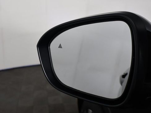 Used 2025 Mitsubishi Outlander AWD image 41