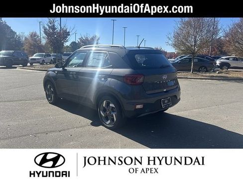 Certified 2026 Hyundai Venue SEL FWD image 17