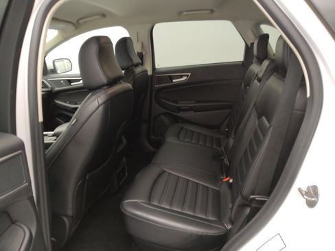 Used 2024 Ford Edge SEL image 18