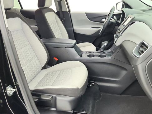 Used 2024 Chevrolet Equinox LT image 35