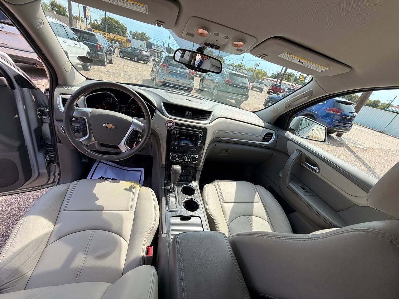 Used 2017 Chevrolet Traverse LT FWD image 20
