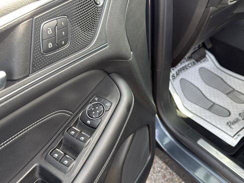 Certified 2022 Ford Edge Titanium AWD/4WD image 26