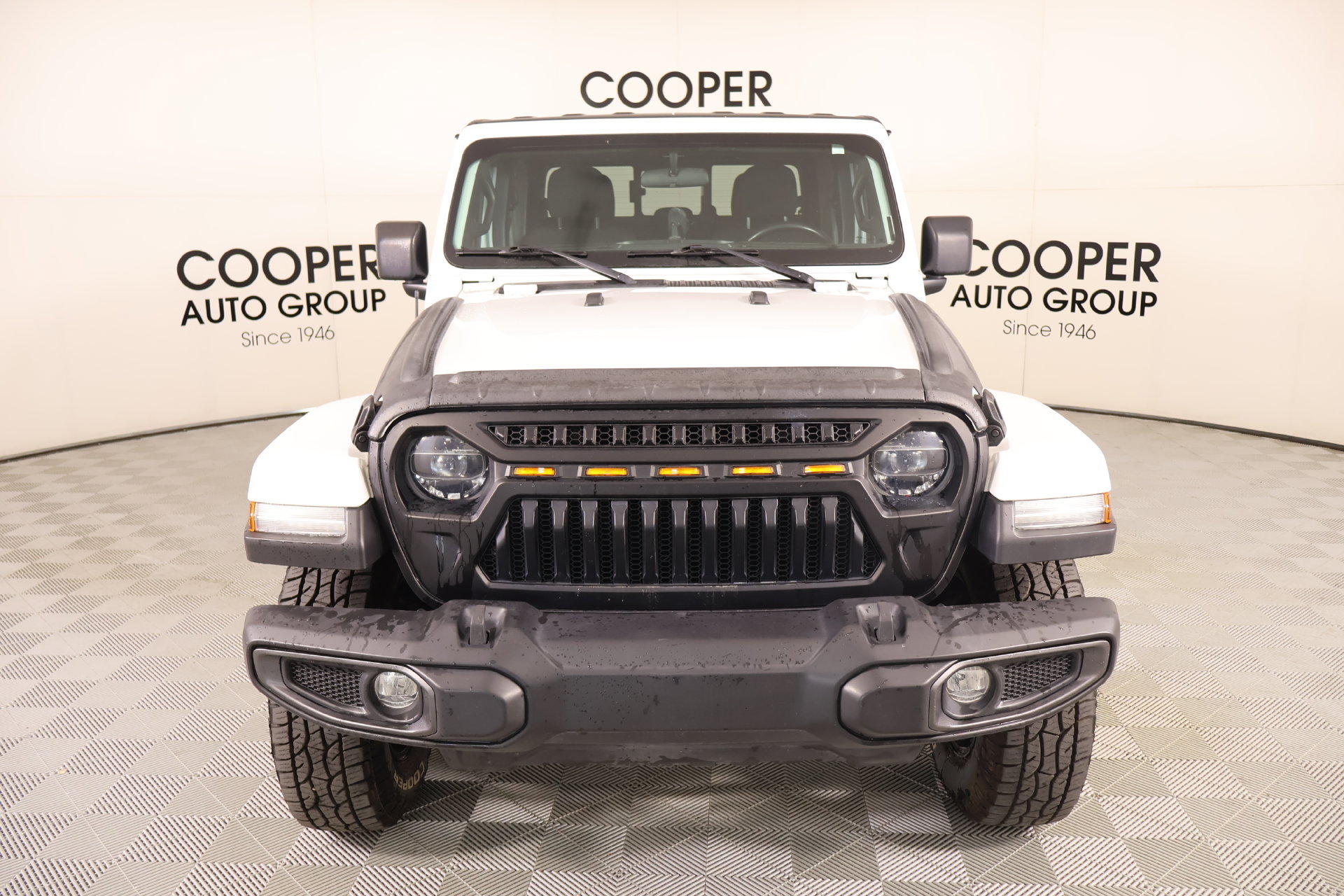 Used 2022 Jeep Gladiator Sport AWD/4WD image 8