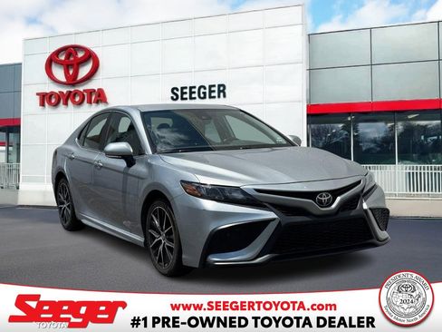 Certified 2023 Toyota Camry SE image 1
