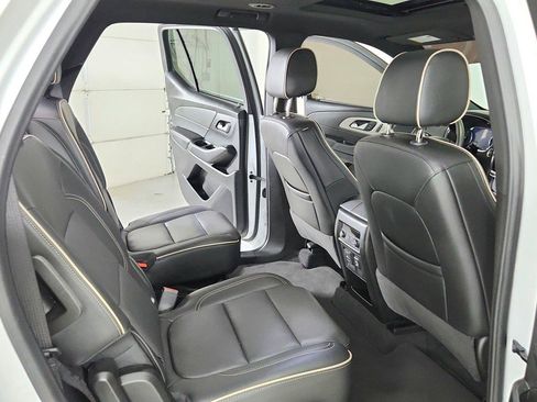 Used 2023 Chevrolet Traverse Premier w/ Redline Edition FWD image 28