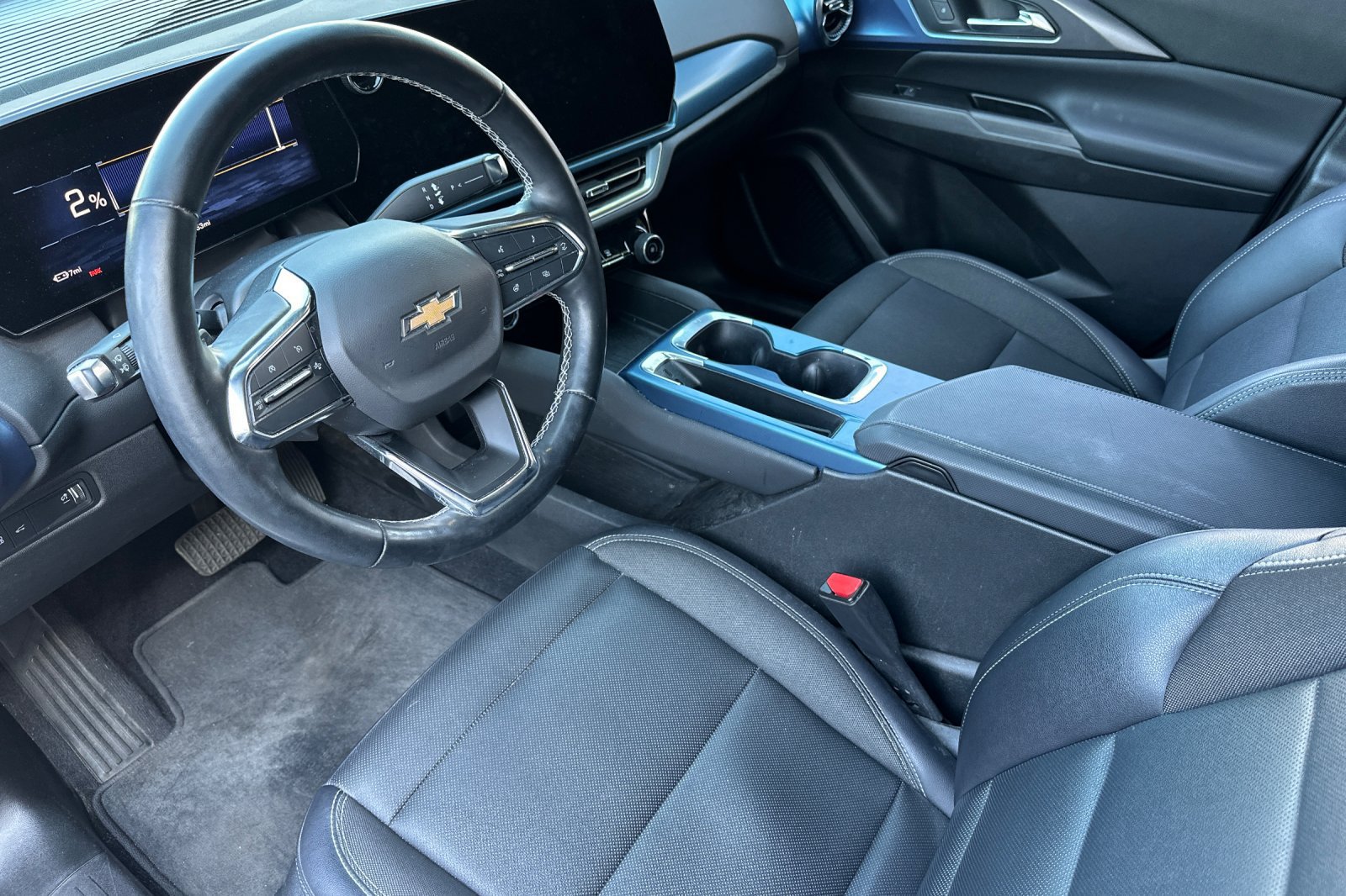 Used 2024 Chevrolet Equinox EV LT FWD image 11