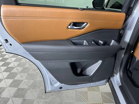 Used 2025 Nissan Pathfinder Platinum w/ Cargo Package FWD image 30